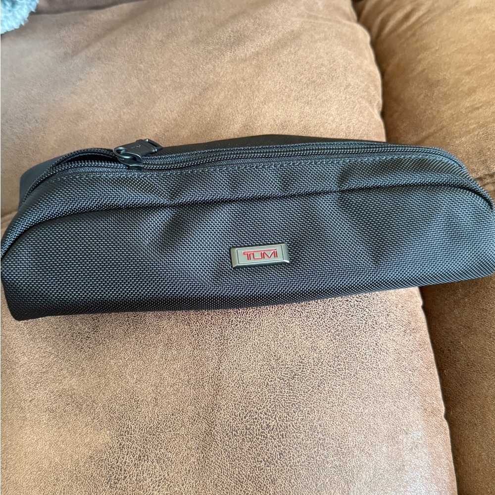 Alpha Tumi Electronic Cord Pouch